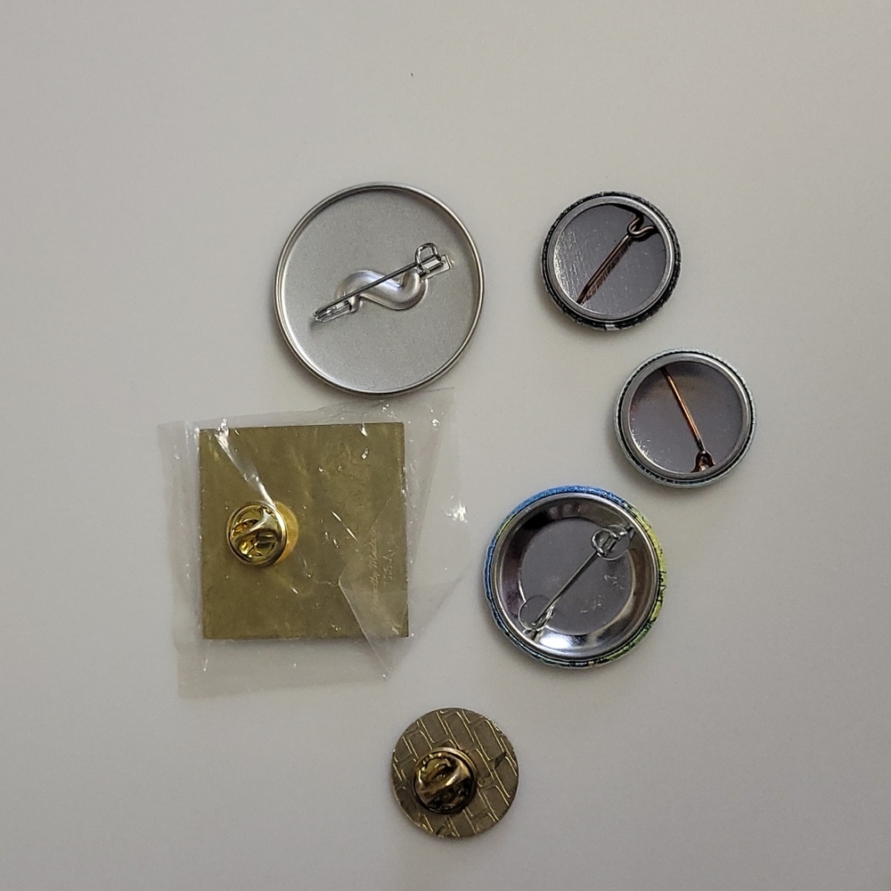 Various Button Pin Lot - Picture 2 of 10